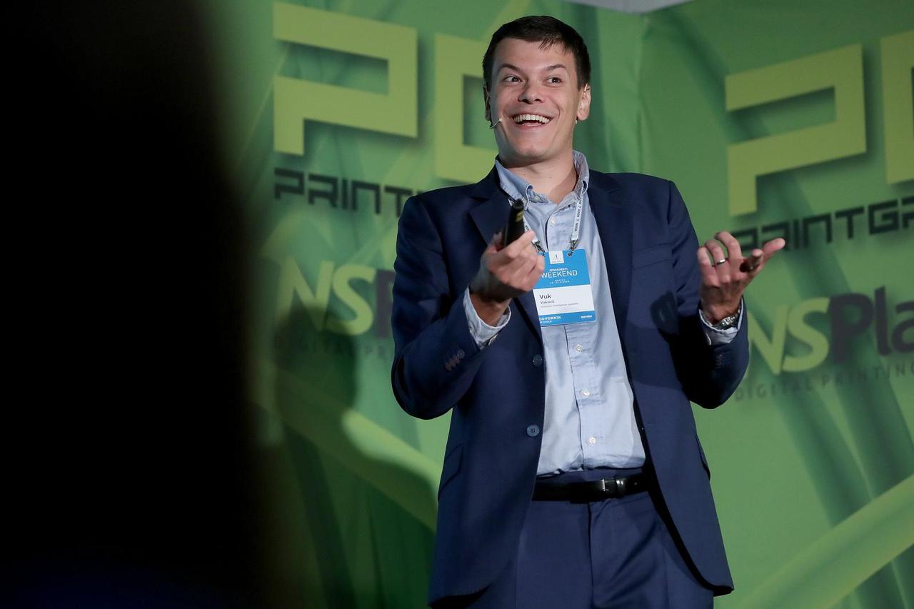 Vuk Vuković čest je gost tribina i panela o ekonomskim pitanjima.