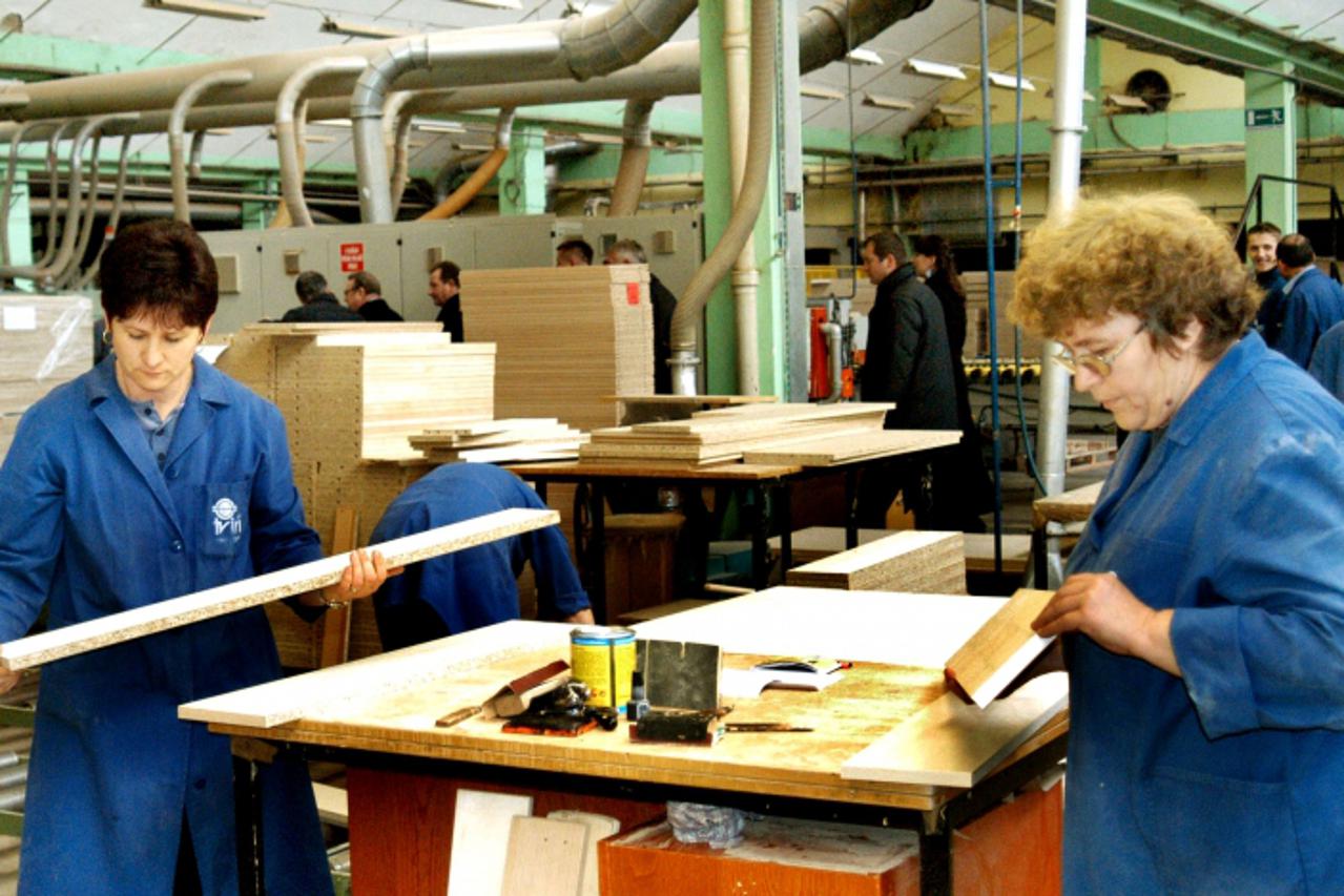 'podravina-131010-virovitica  - proizvodnja namjestaja u tvinu virovitica  snimio dsantosi '