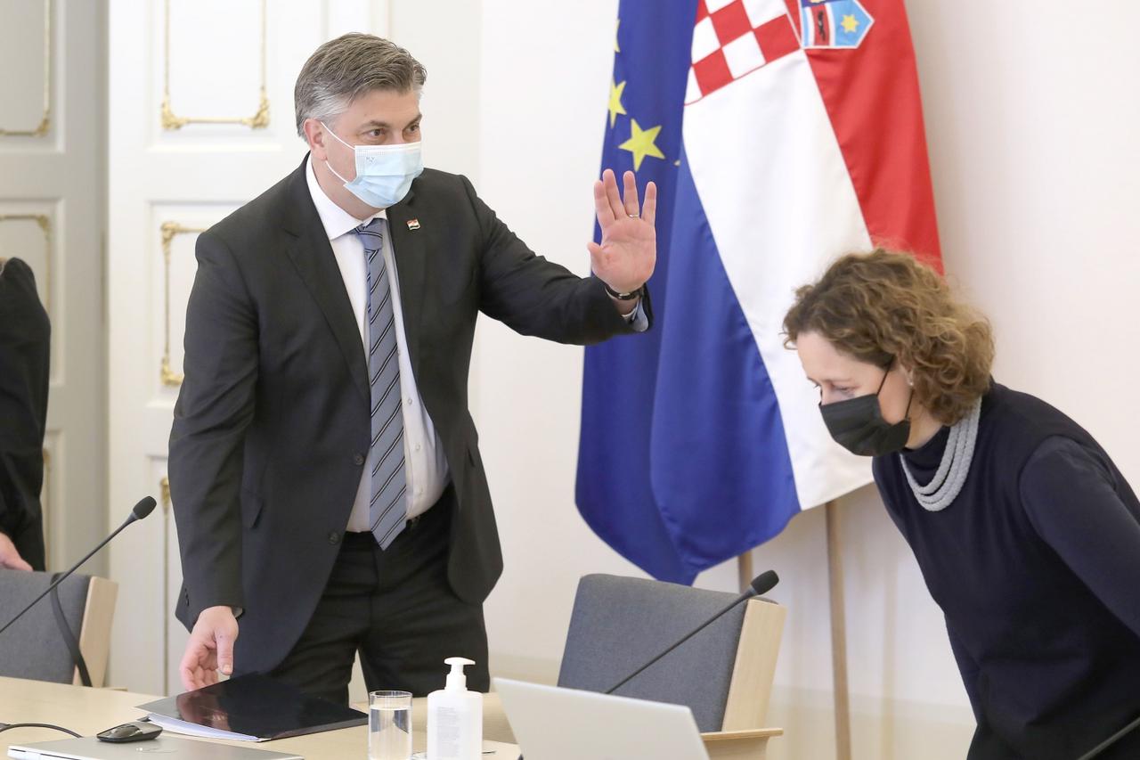 U Banskim dvorima predstavljena prva faza arheoloških istraživanja u sjevernom dijelu dvorišta