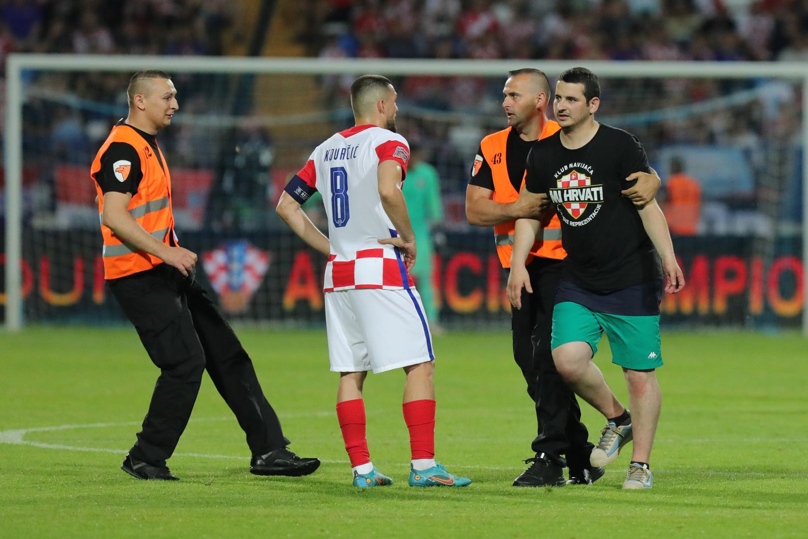 Raspravljao je s Kovačićem prije nego što ga je osiguranje odvelo