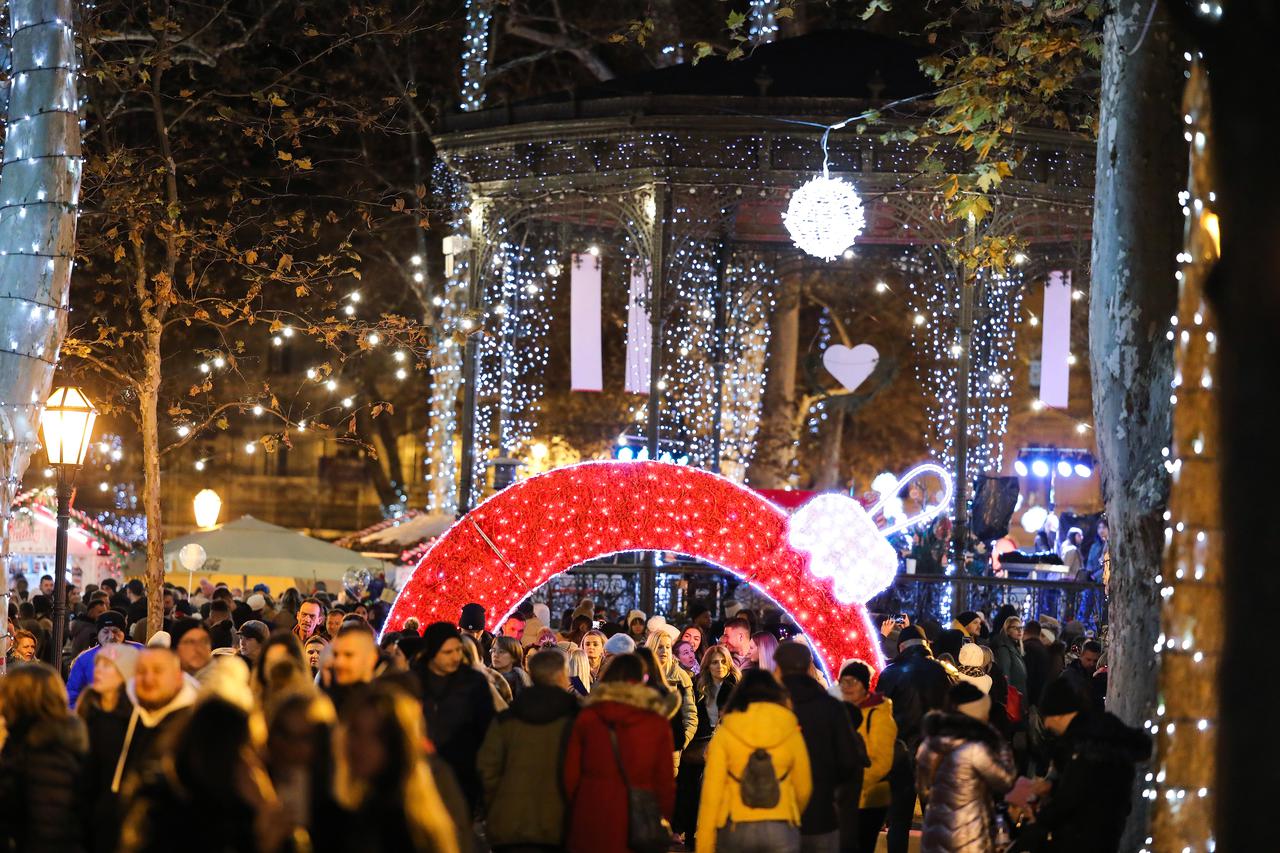 Odlična atmosfera na zagrebačkom Adventu