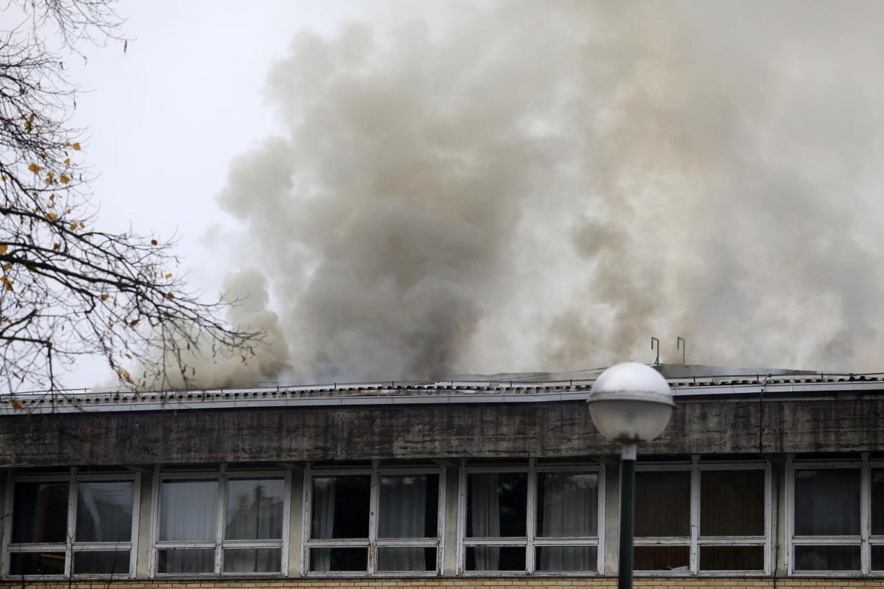 Zagreb: Milan Bandić i Radovan Fuchs obišli Osnovnu školu Mate Lovraka u Klaki