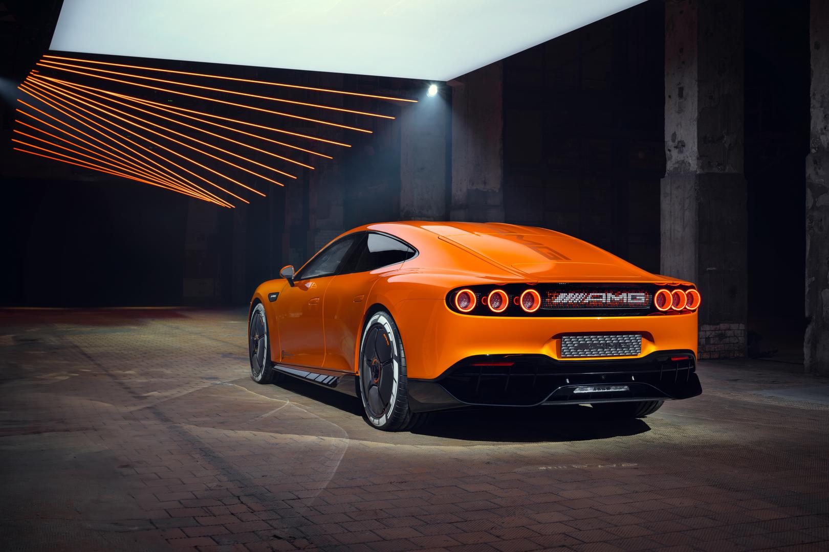 Samo proizvodnja ovog aksijalnog motora uključuje oko 100 proizvodnih procesa, od kojih je 65 novih za Mercedes Benz, a 35 ih doživljava svjetsku premijeru. 