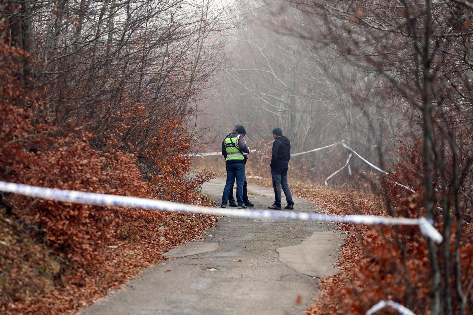 Podsjetimo, kod Senja je u četvrtak pao Air Traktor AT-802 koji je bio na kružnom letu između Rijeke i Zagreba. Dojavu o nestanku zrakoplova s radara Ravnateljstvo Civilne zaštitite zaprimilo je od Hrvatske kontrole zračne plovidbe u 16.53 sati, a u 17.11 sati stigla je dojava o padu i požaru. Po zaprimanju dojave o nestanku zrakoplova s radara te njegovu padu pokrenuta je opsežna potraga.