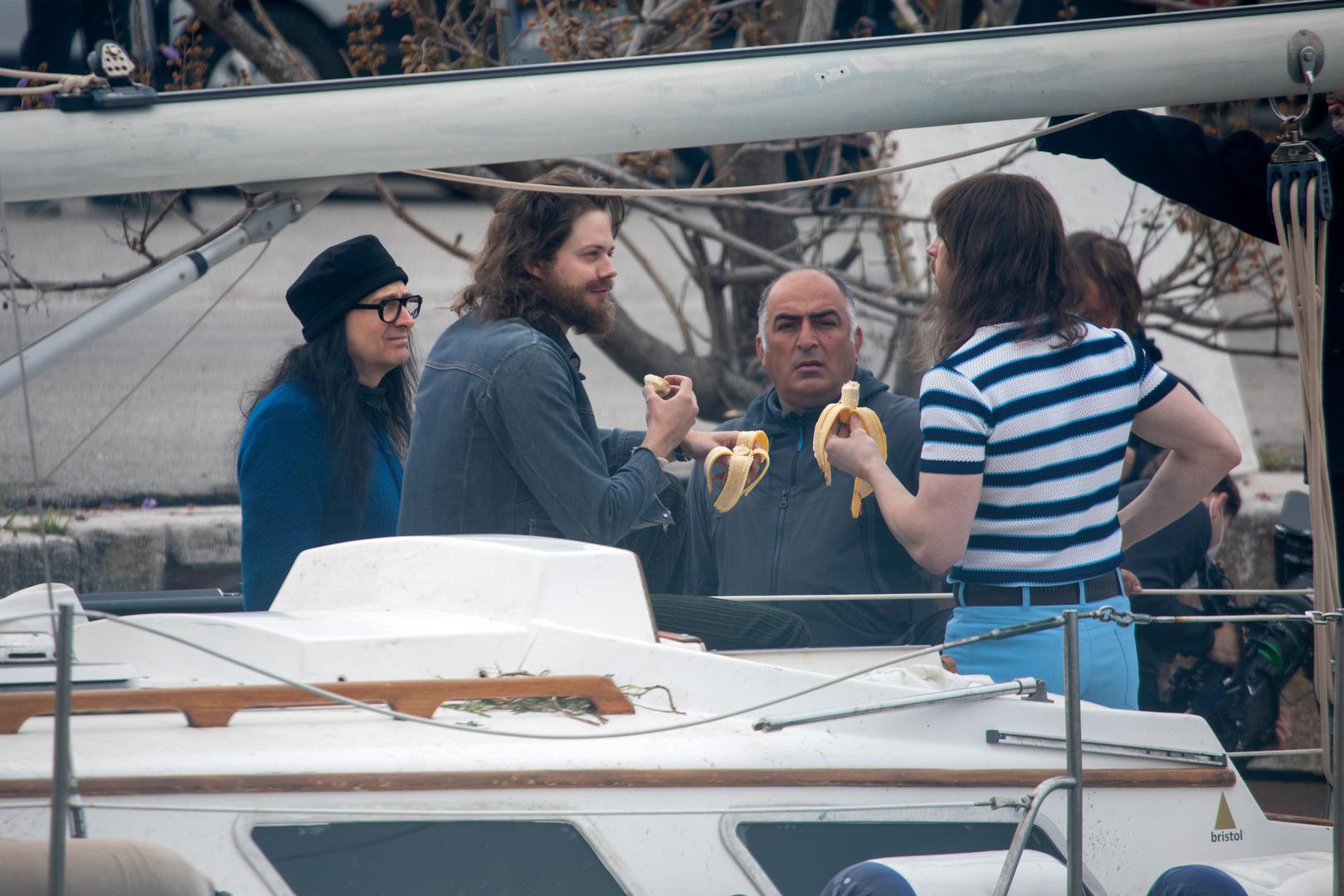 Glumac Bill Skarsgard igra Clarka i Bill je zbog ove serije odbio raditi jedan film jer ovakvu priliku nije htio propustiti, a redatelj serije je Jonas Akerlund.