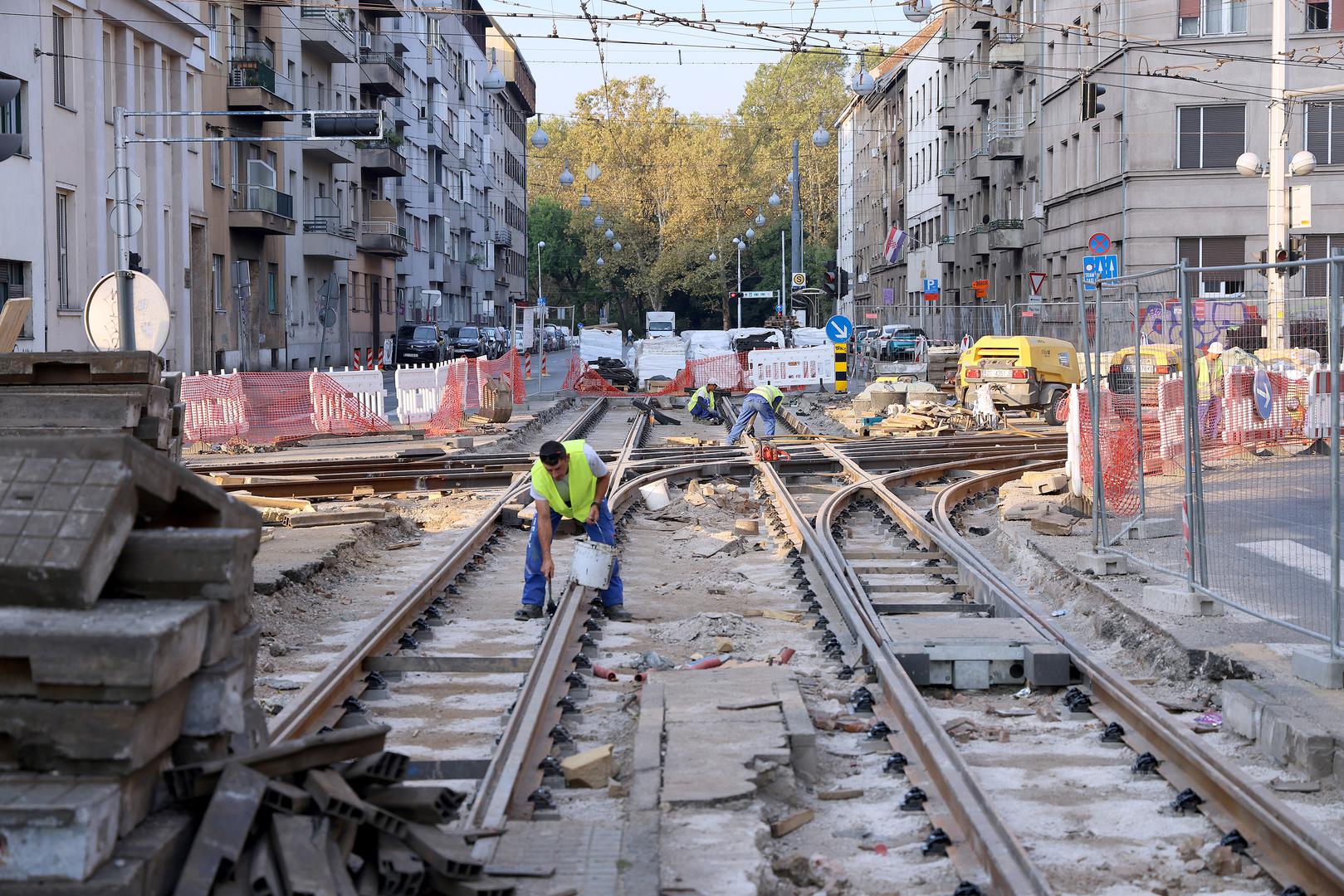 U lipnju su započeli radovi na obnovi tramvajske infrastrukture u Ulici kralja Zvonimira, a od sredine srpnja započela je i modernizacija raskrižja Ulice kralja Zvonimira i Šubićeve ulice, jednog od najvažnijih tramvajskih čvorišta u Zagrebu.