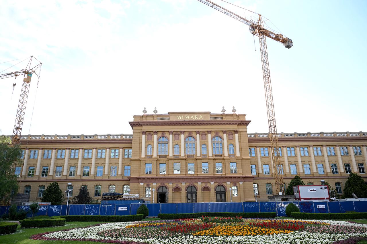 Zagreb: Mimara bez skele