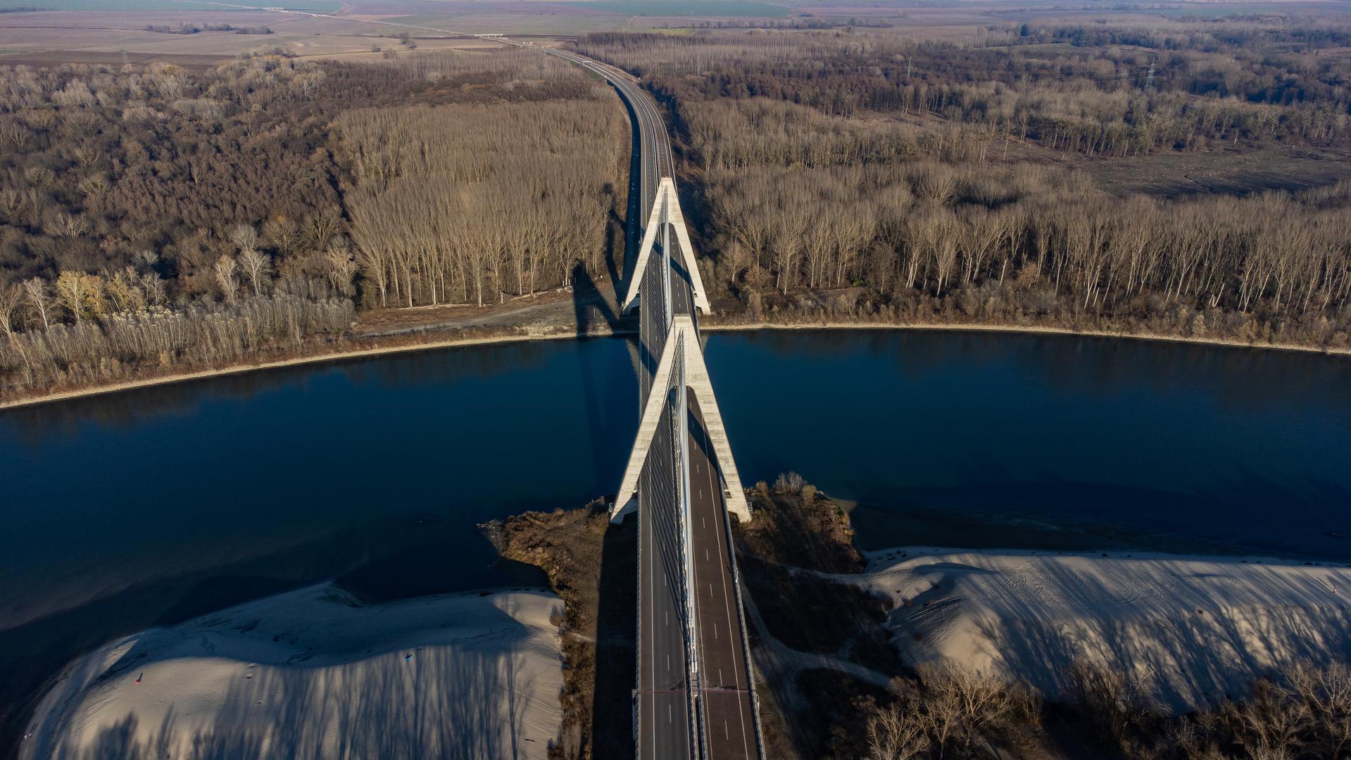 17.11.2021.,Osijek - Dio autoputa Slavonika  na Koridoru 5c gdje se nalazi novi most preko rijeke Drave. Photo: Davor Javorovic/PIXSELL