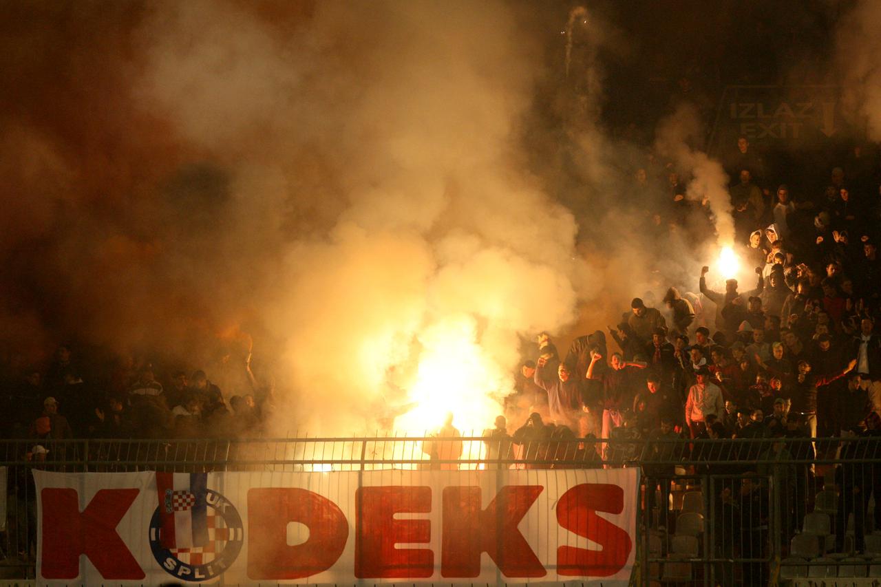 Split: 28. listopad 1950. osnovana navija?ka skupina Torcida