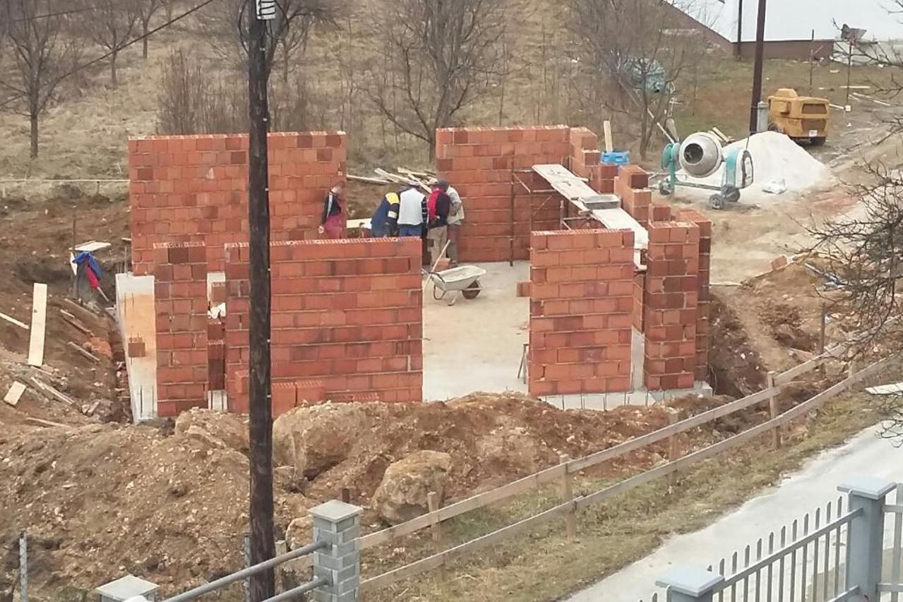 džamija
