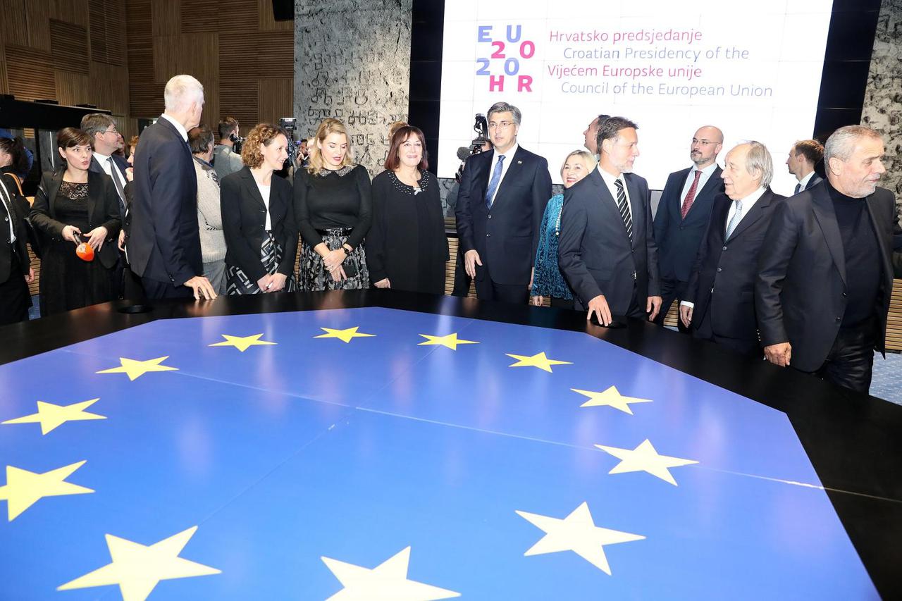 Članovi Vlade RH obišli NSK koja će biti sjedište predsjedatelja Europske unije
