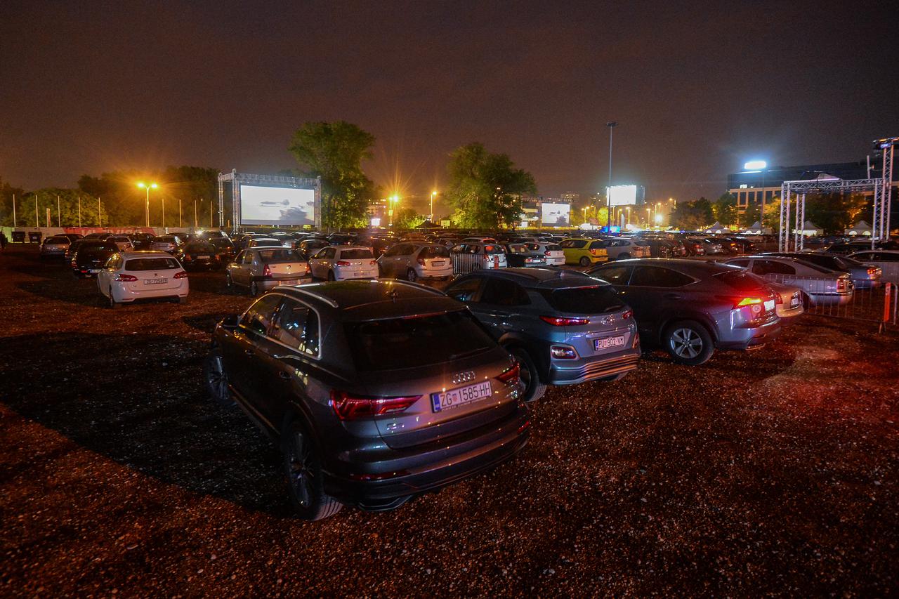Istočno parkiralište kod Zagrebčckog Velesajma postalo drive in kino