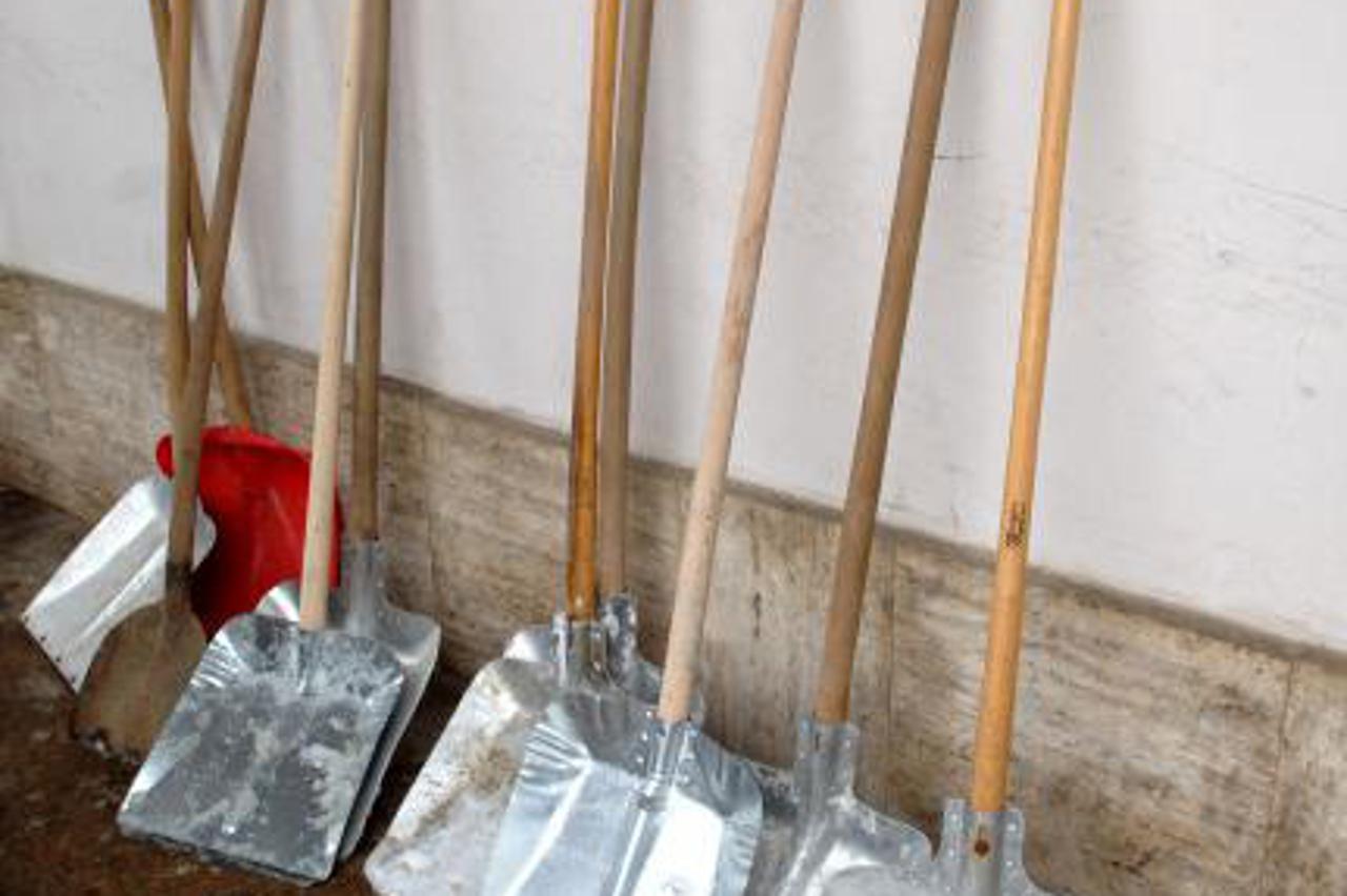 Čišćenje snijega u Požegi (1)