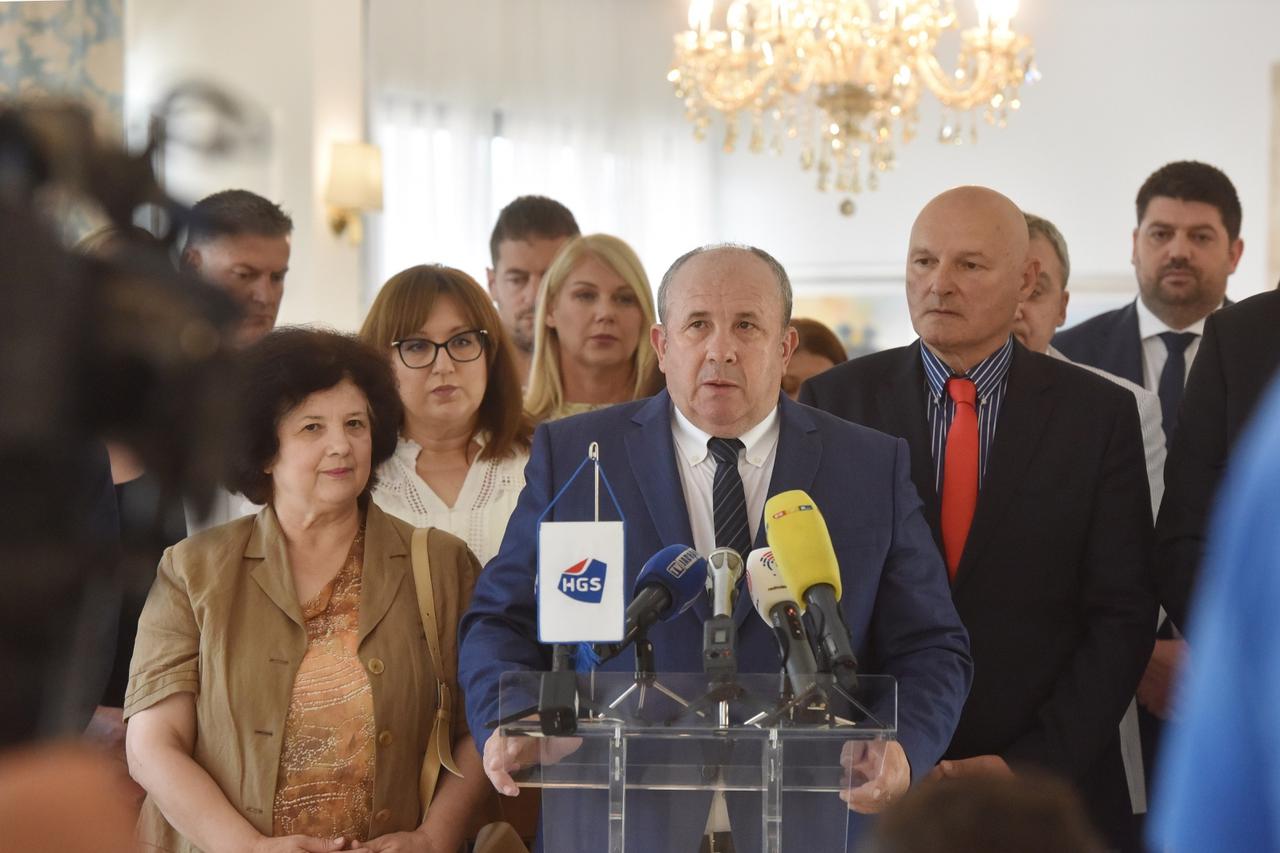 Rogoznica: Željko Kerum predstavio izborni program u svom hotelu Perla