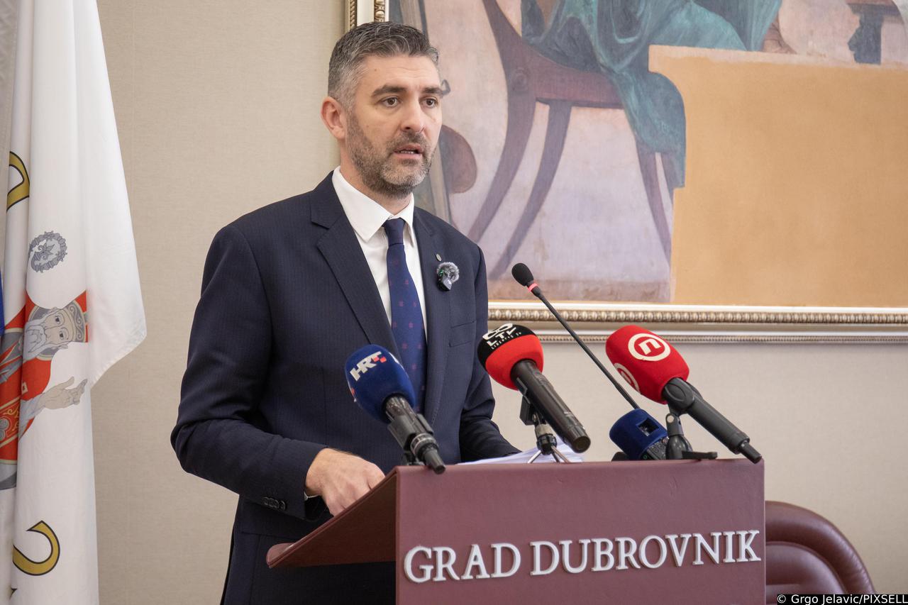 Dubrovnik: Konferencije za medije gradonačelnika Mate Frankovića na temu "Zaštita gradske imovine"