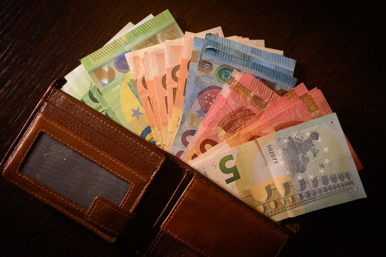 Euro - nova službena valuta u Republici Hrvatskoj