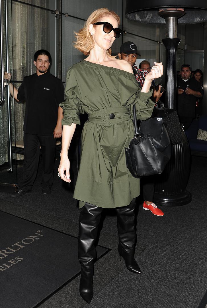 Međutim, prisnost i nježnost koju su pokazali tijekom tjedna mode u Parizu daje naslutiti da su zaljubljeni. 