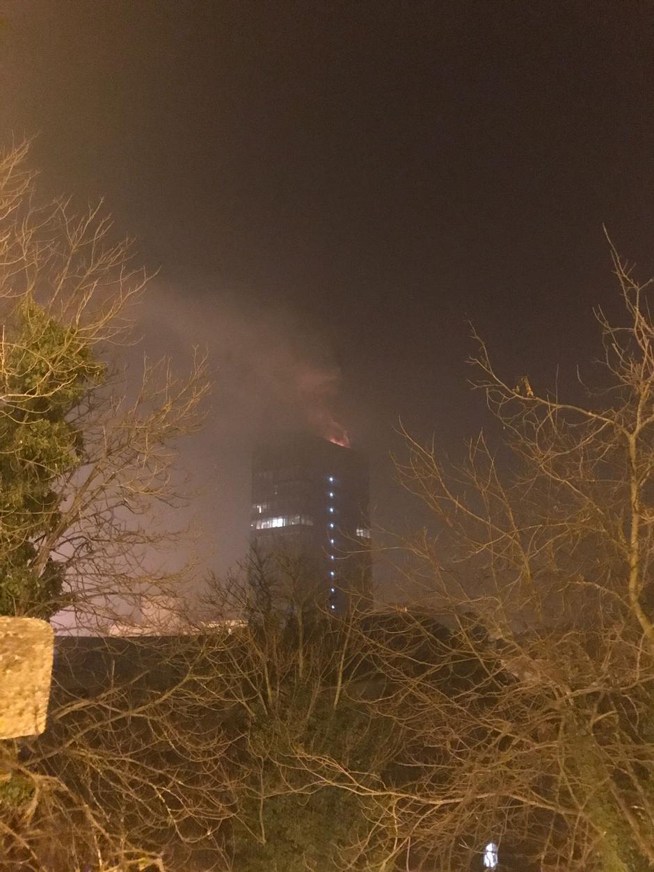 Požar na vrhu Nebodera na zagrebačkom Trgu u novogodišnjoj noći