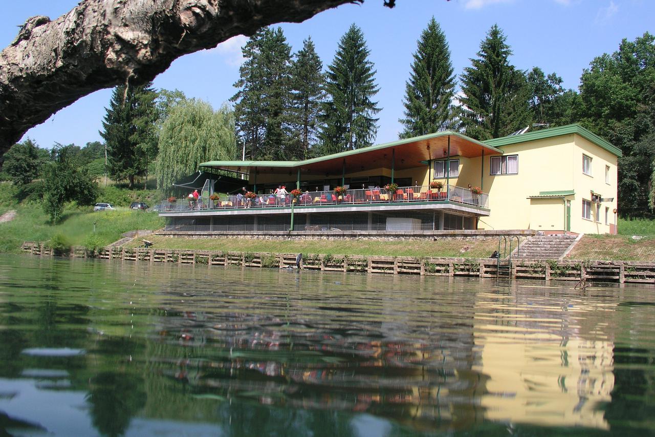 Motel Roganac i Motel Dobra