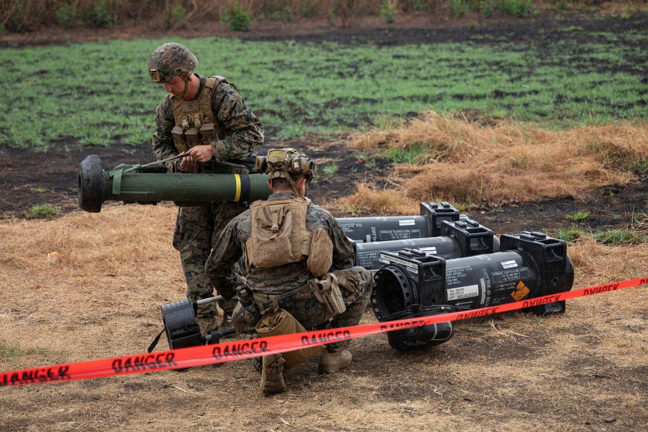 Philippines and U.S. soldiers participate in anti-tank live fire exercises