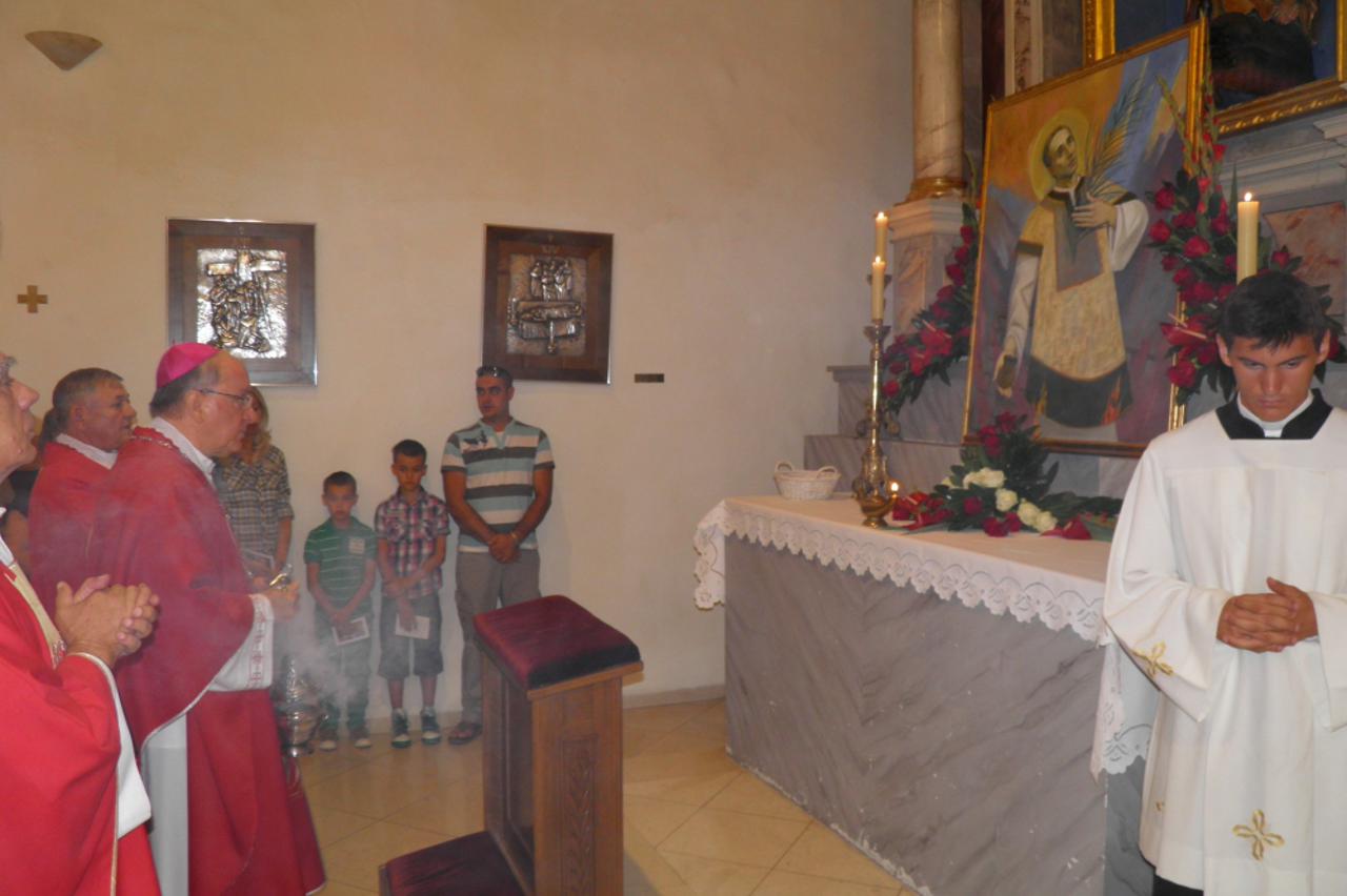 caritas,požeška biskupija,svećenici,crkva (1)