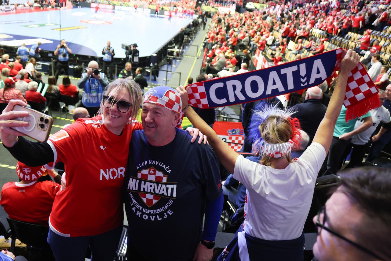 Navijači na utakmici između Islanda i Hrvatske u borbi za treće mjesto EHF Europskog prvenstva