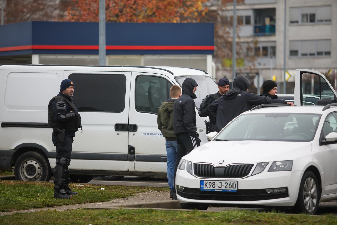 Zagreb: Redovno postupanje policije  uoči utakmice Hajduk - Dinamo 