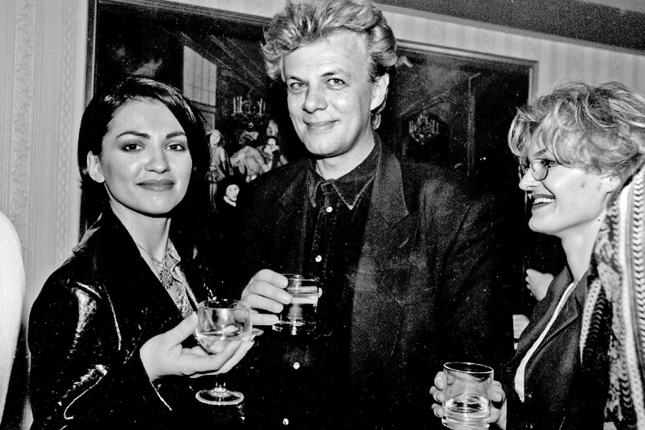 Večernjakova ruža (1)