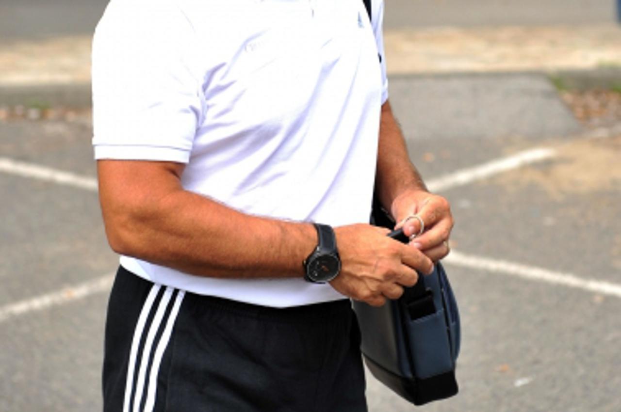 '21.06.2012., Zagreb - Okupljanje zenske rukometne reprezentacije Hrvatske i odlazak na pripreme u Novigrad uoci Olimpijskih igara u Londonu. Vladimir Canjuga, izbornik reprezentacije.  Photo: Marko L