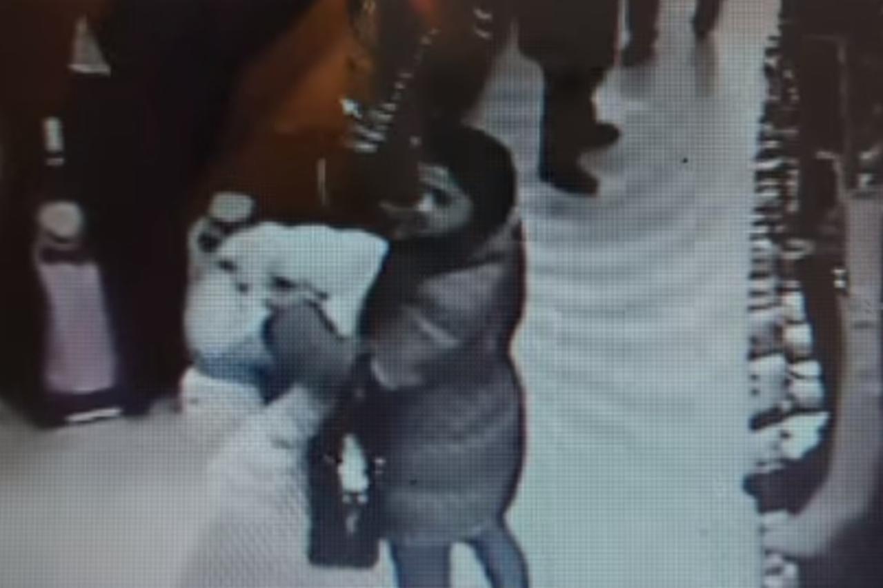Uhvaćena u krađi