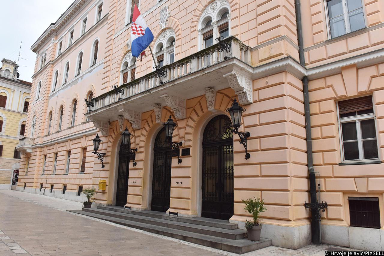 Ulaz u zgradu suda u Zadru
