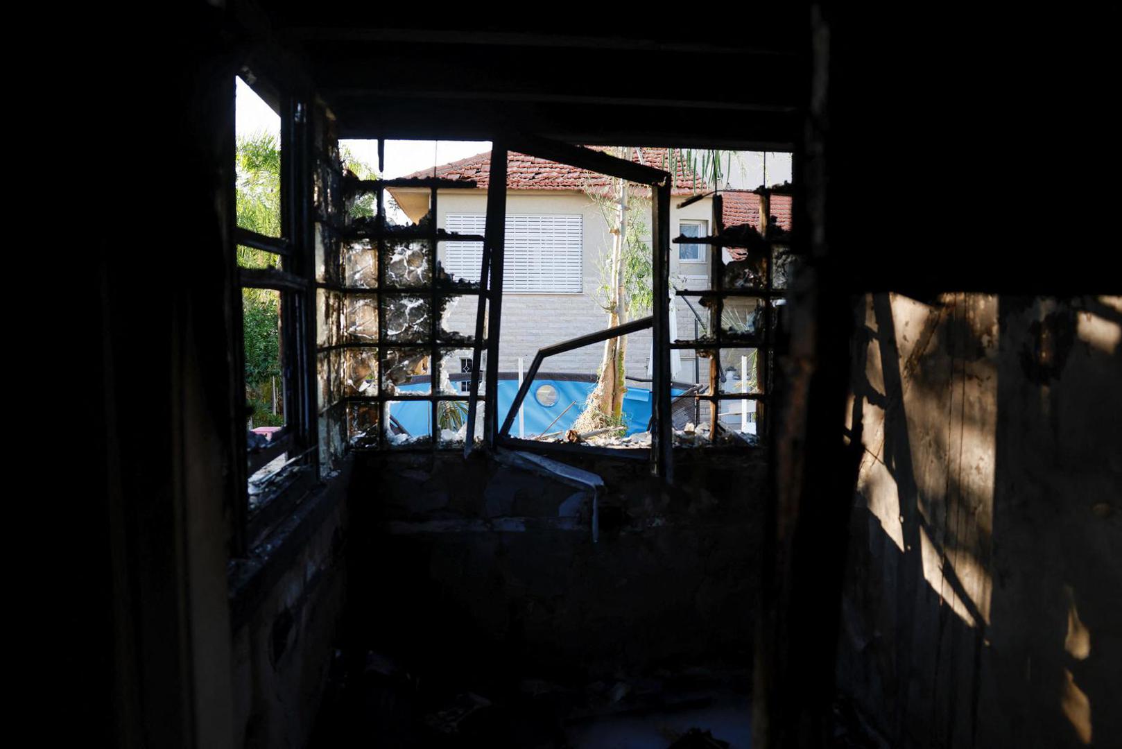 A view of the damaged interiors of a building, after rockets were launched from the Gaza Strip, in Ashkelon, Israel October 7, 2023. REUTERS/Amir Cohen Photo: AMIR COHEN/REUTERS