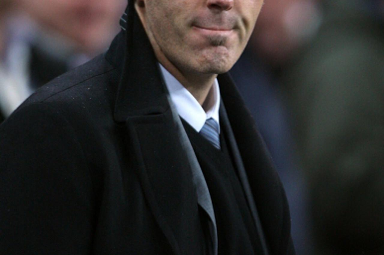 \'France manager Laurent Blanc on the touchline prior to kick-off Photo: Press Association/Pixsell\'