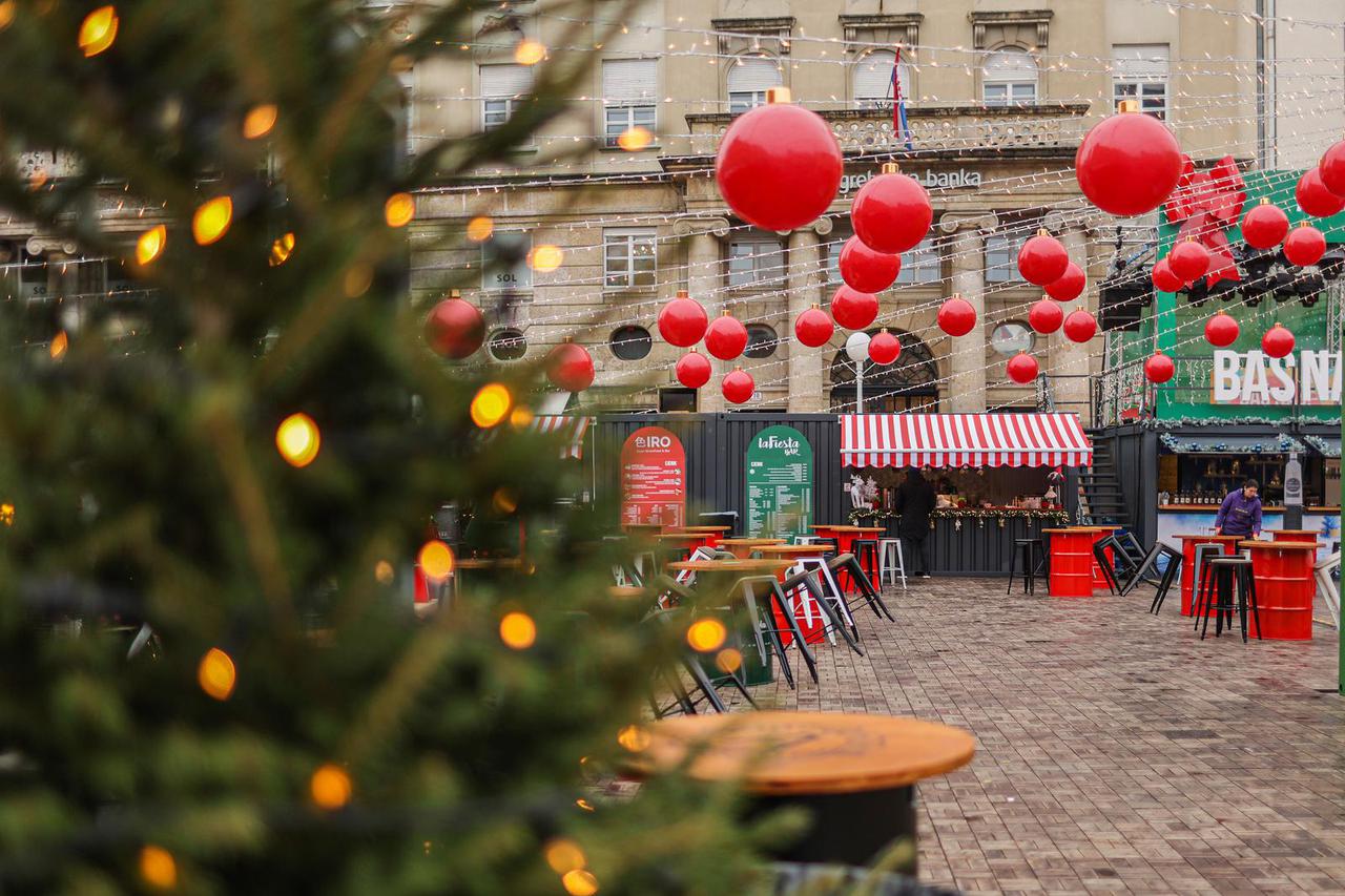 Atmosfera u gradu prije otvaranja Adventa u Zagrebu