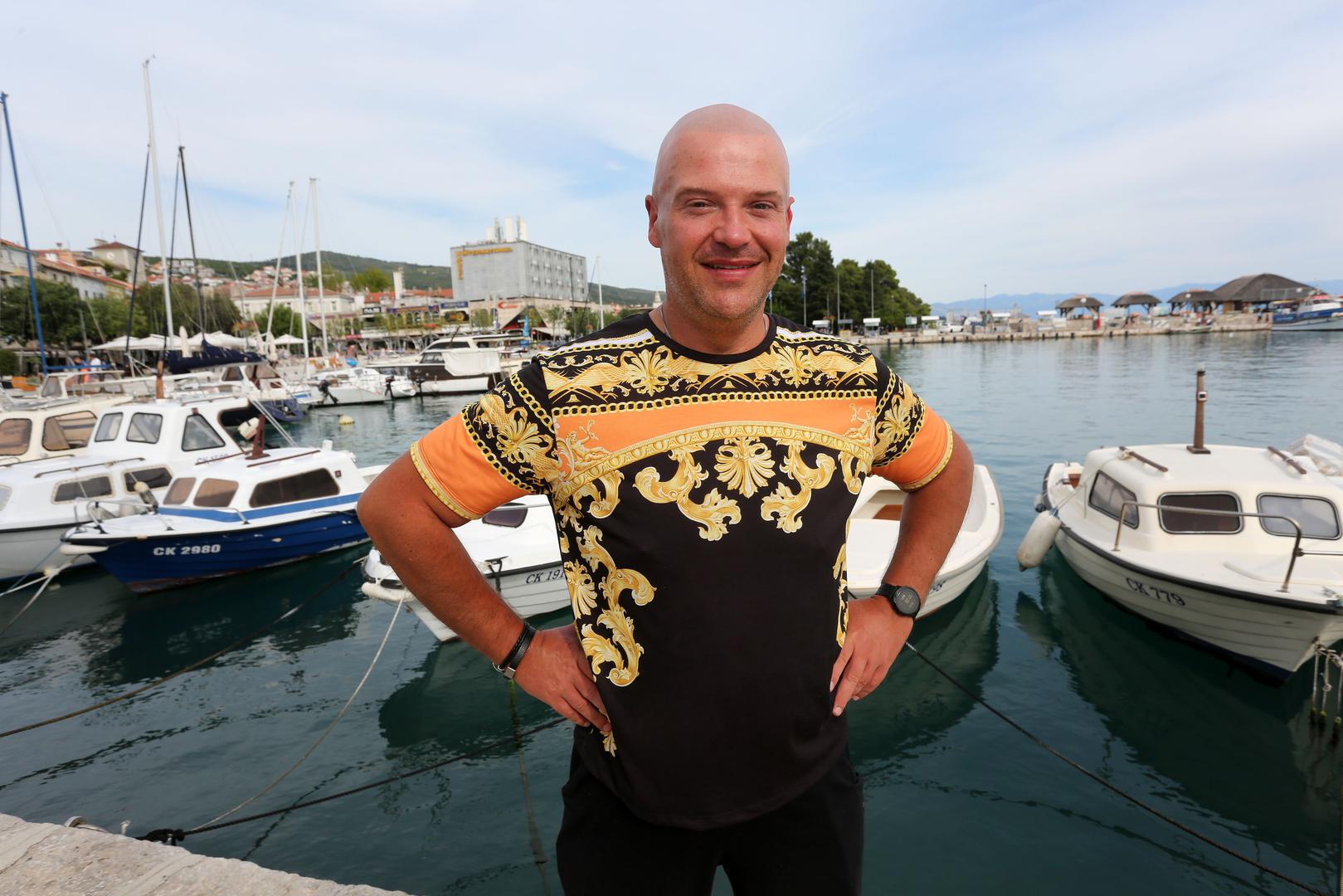 Iako je u show ušao s preko 180 kilograma, iz njega je izašao lakši za 86,4 kilograma, ostvarivši svoju želju za korjenitom promjenom nabolje.