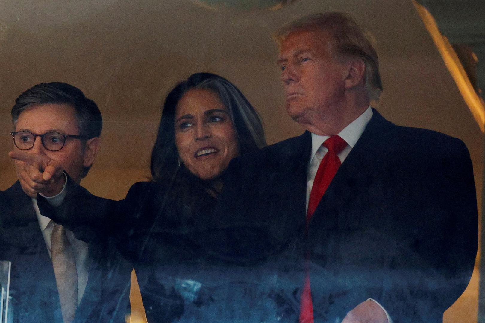 Gabbard, bivšu demokratsku članicu Kongresa i časnicu pričuvne komponente američke vojske, Trump je imenovao da bude na čelu DNI-a, gdje će nadgledati rad 18 obavještajnih službi.