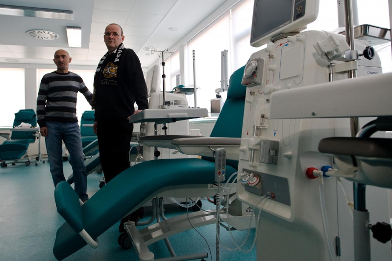 '04.02.2011., Velika Gorica, Kolodvorska 64, Poliklinika za dijalizu Auxilium. Pacijenti Ivica Vukadin, Zlatko Knezic Photo: Zeljko Hladika/PIXSELL'