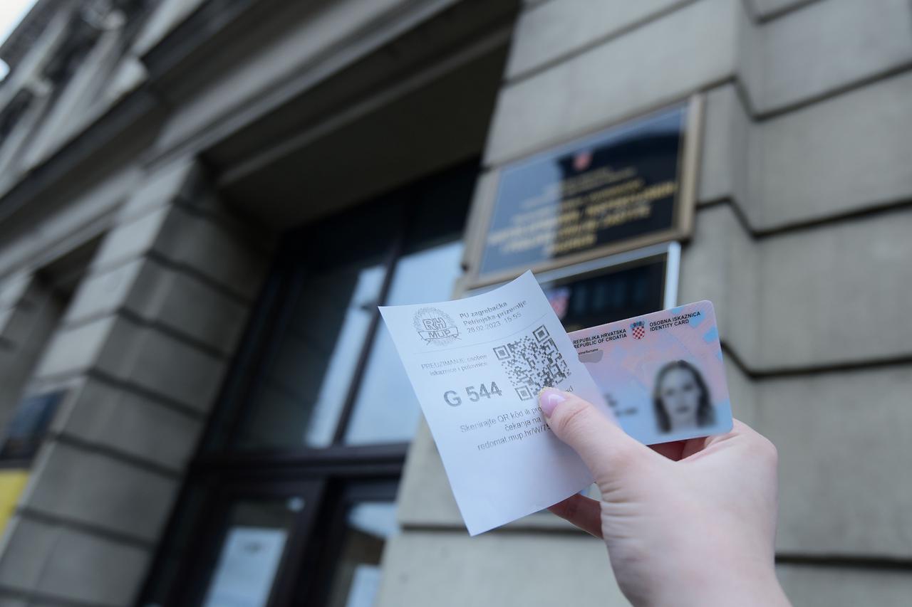 Policija pozvala građane da zamijene istekle osobne iskaznice kako bi se izbjegle gužve