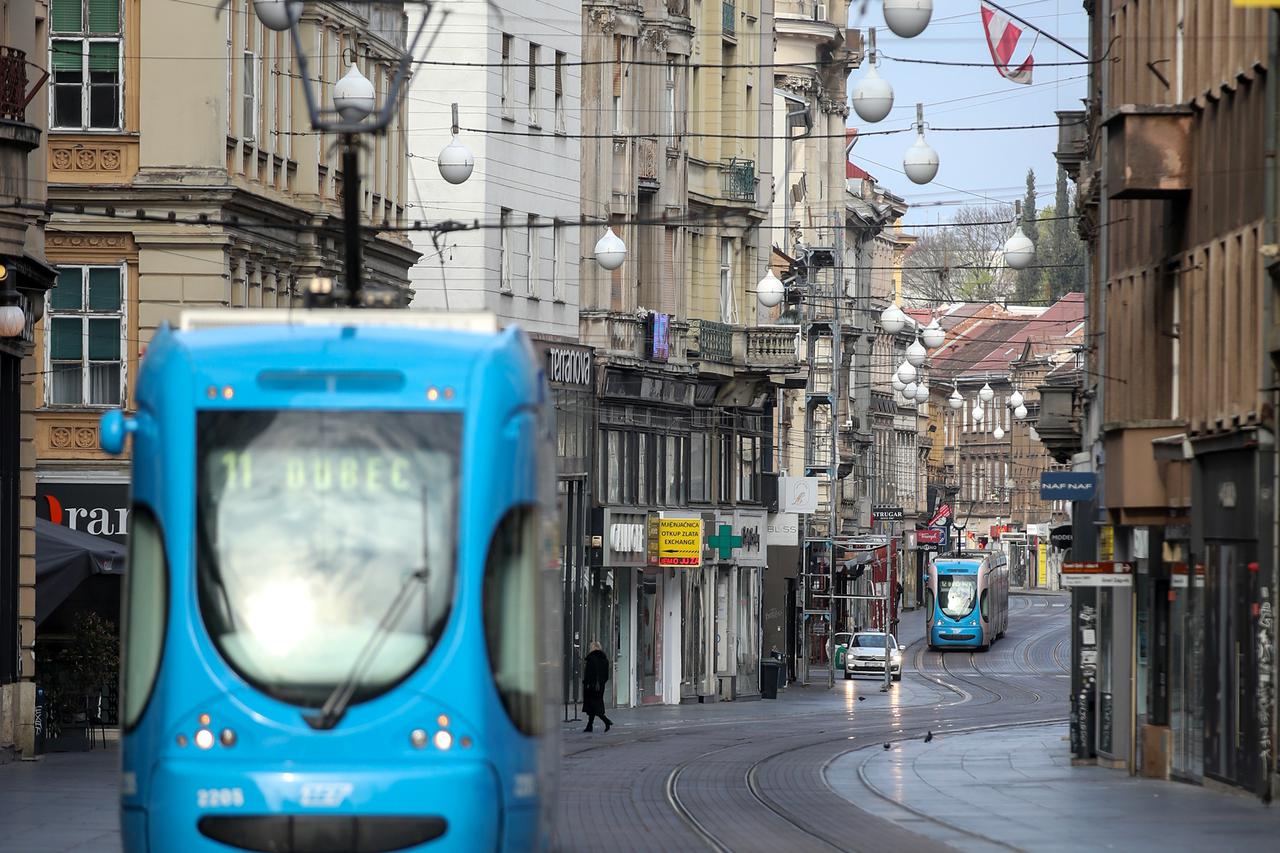 Zagreb: Prazan centar grada na uskrsnje jutro