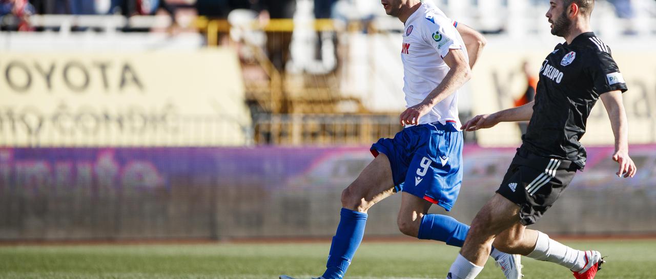Hajduk za 111. rođendan svladao Slaven, Livaja zabio iz penala, N. Kalinić upisao asistenciju