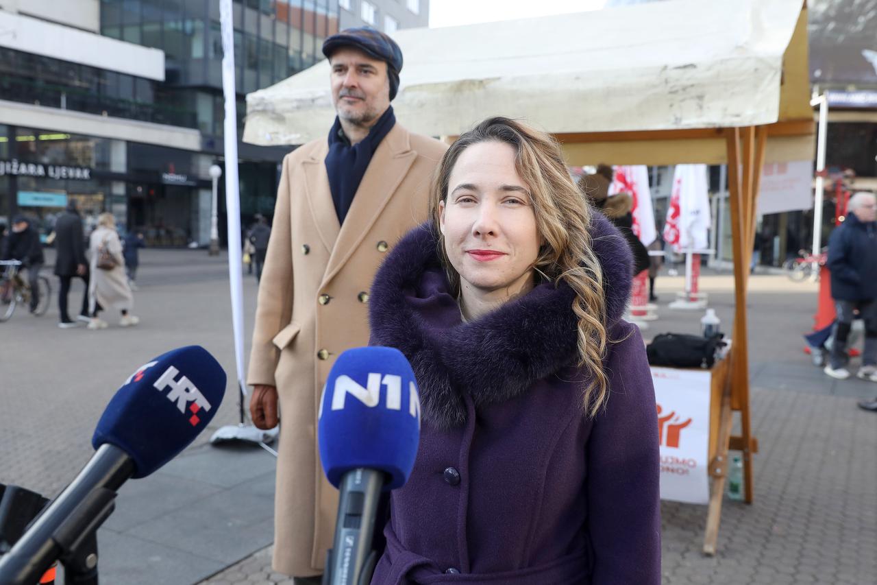 Zagreb: Marija Selak Raspudić i Nino Raspudić pozvali građane da iskoriste još dva preostala dana i daju potpise za referendum