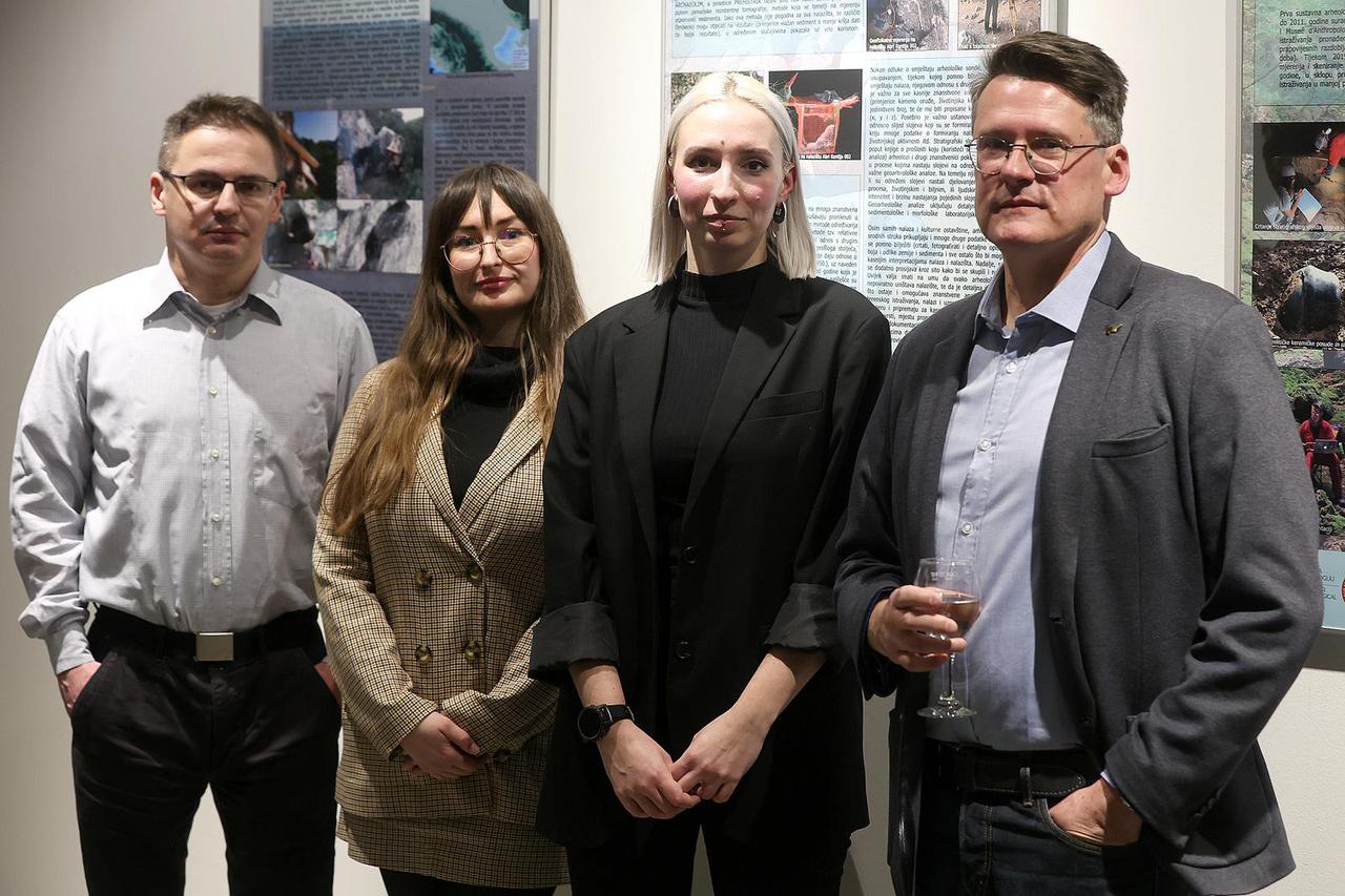 Zagreb: Otvorenje izložbe “Novija arheološka istraživanja paleolitika Istre - projekt PREHISTRIA” u galeriji AMZ-a 