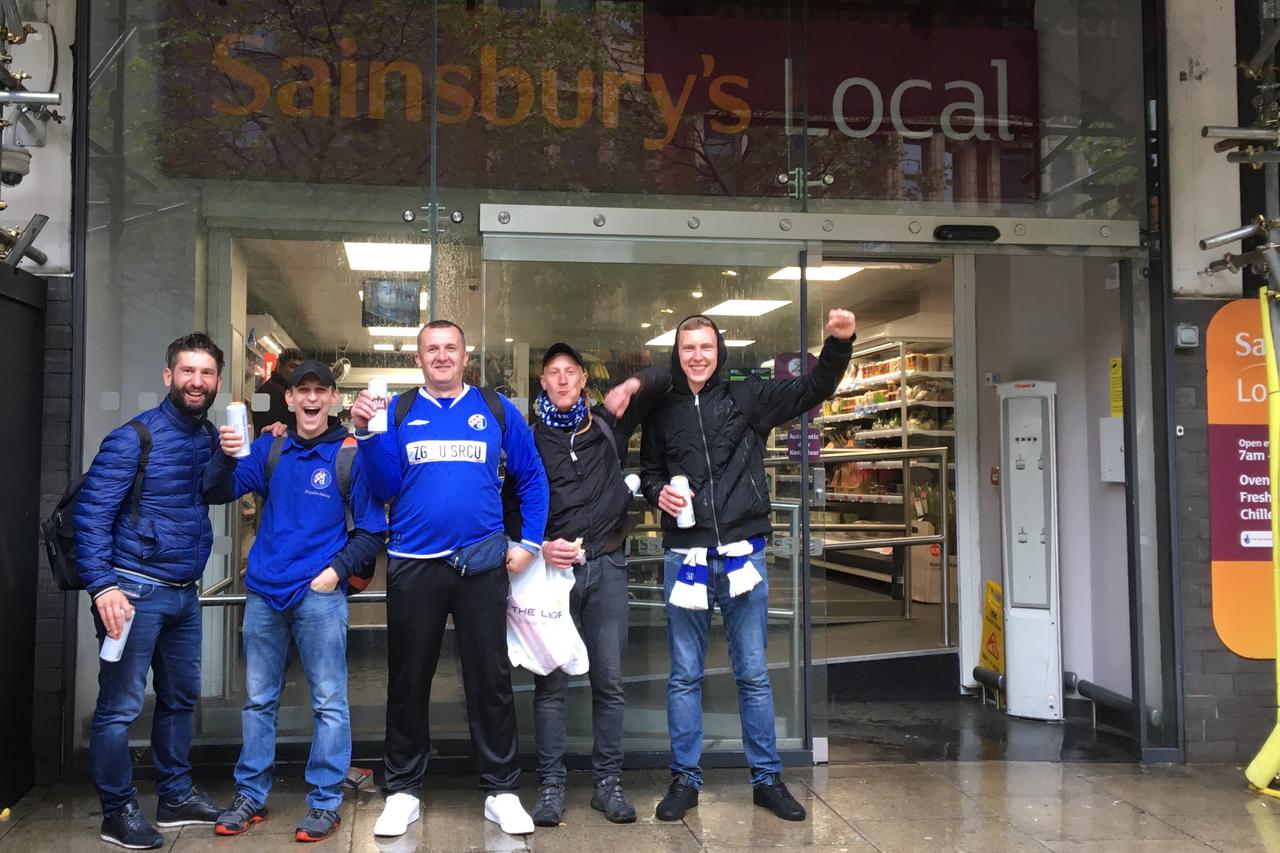 Navijači Dinama u Manchesteru