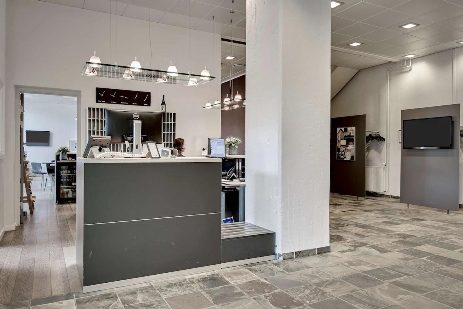 Promjena hotela i grada iznenadila je HRS, a nezadovoljan je i izbornik Dagur Sigurdsson.