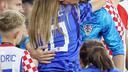 FOTO Vatrene na tribini tješile obitelji: Modrić s djecom, Stanišić ljubio suprugu
