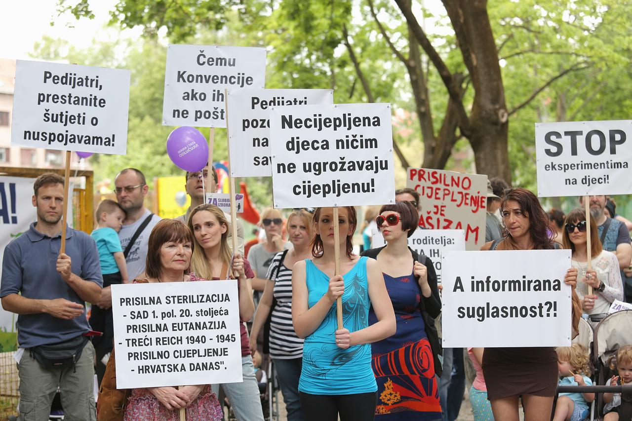 BITKA ZAGOVORNIKA I PROTIVNIKA cijepljenja u Hrvatskoj se vodi već nekoliko godina, a zdravstvene vlasti se ne miješaju