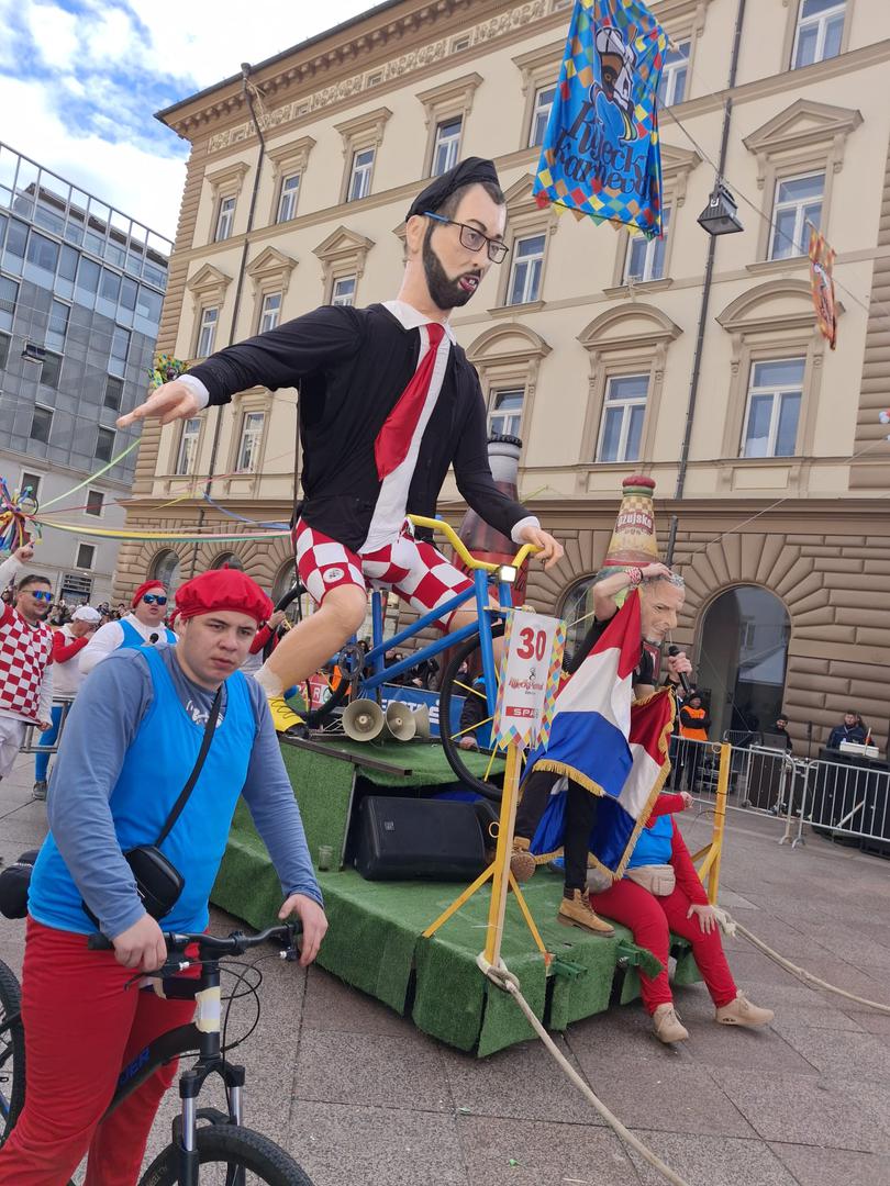 Karnevalski program u Rijeku privlači brojne ljubitelje ovakvih manifestacija koji unaprijed bukiraju vikende kako bi u potpunosti doživjeli najbolje od najboljeg te tijekom karnevalskog razdoblja doživjeli i sudjelovali u brojnim programima