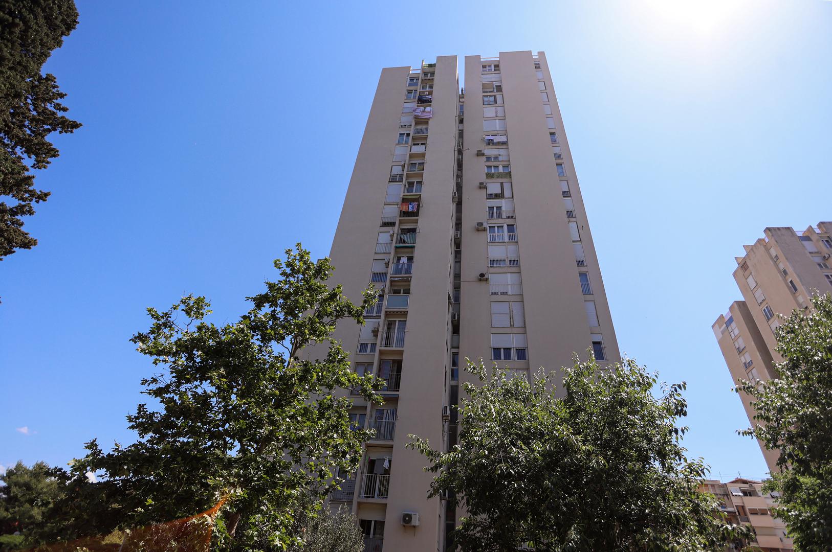 Tri stambena nebodera blizanca Karamanova 4, Split