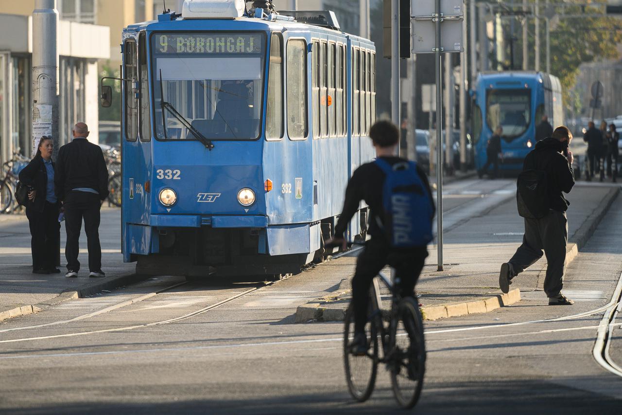Zagreb: Tramvaji i autobusi ponovno voze prema redovnom voznom redu