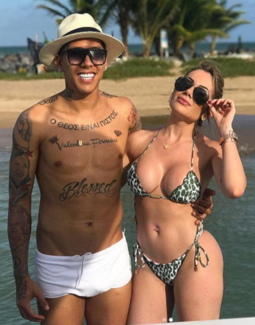 Brazilac Roberto Firmino bio je strijelac u Liverpoolovoj pobjedi protiv Porta u osmini finala Lige prvaka. Osmijeh mu ne silazi s lica, a kako i ne bi kada je do ušiju zaljubljen u Larissu Pereiru